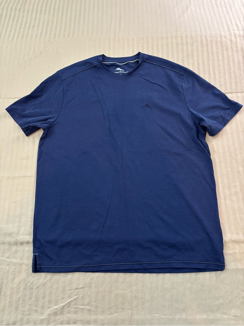 Tommy Bahama Shirt Mens Medium Blue Marlin Logo Tagless Tee Crew Neck Basic